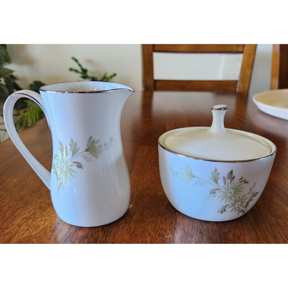 Noritake Soroya 6853 Creamer & Sugar bowl with lid. floral Platinum  trim